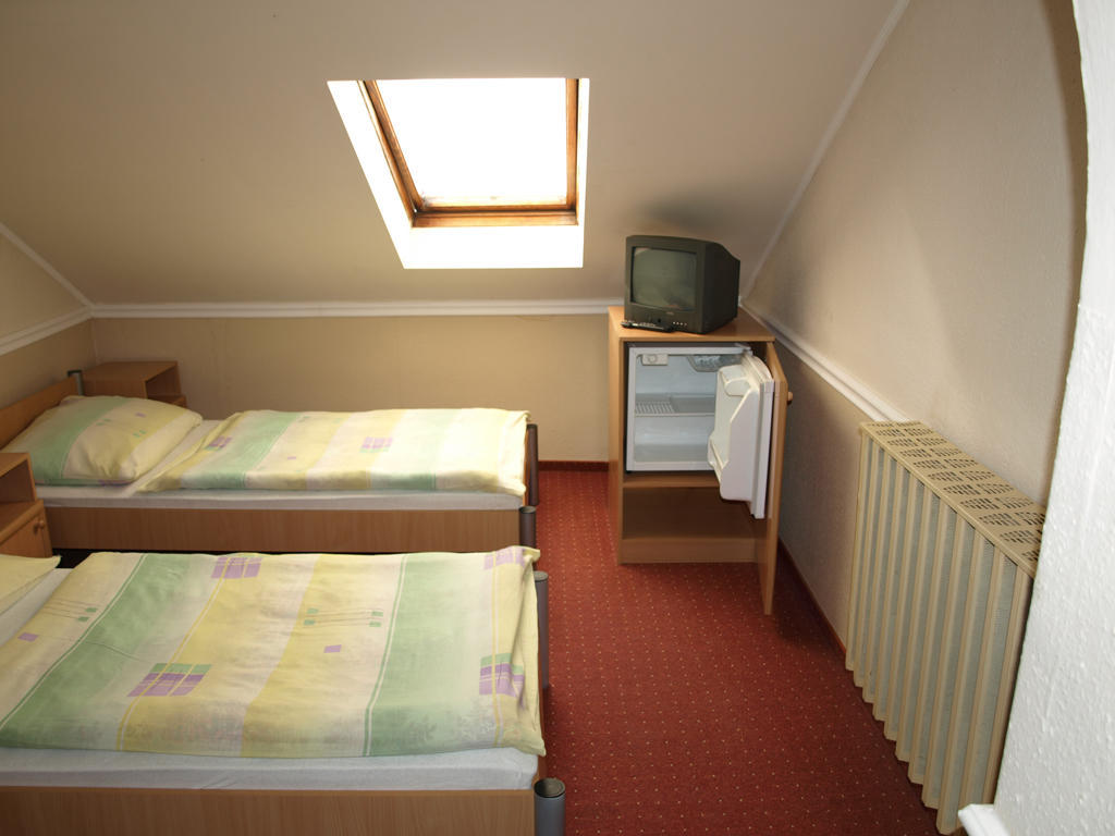 Fonix Panzio Hotell Pápa Rum bild
